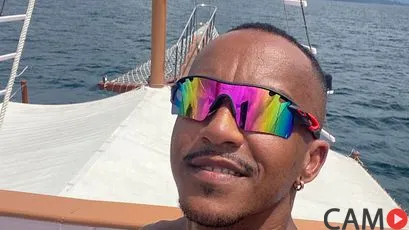 Mike-Noir&rsquo;s (SkyPrivate) Photo