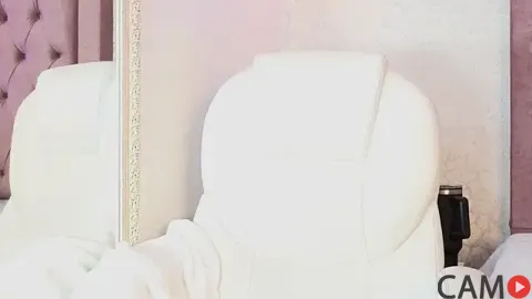 littlee_Sophi_’s (Stripchat) Photo