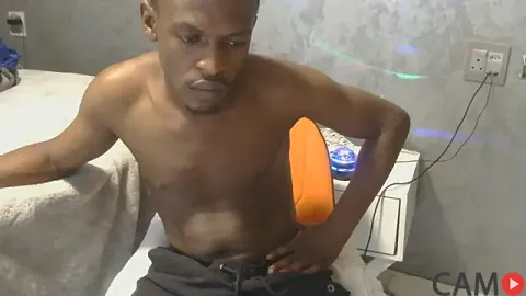 MthondoWeBanana&rsquo;s Stripchat Profile Image