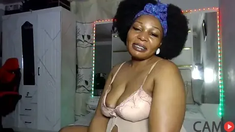 SexyyNana’s Stripchat Profile Image
