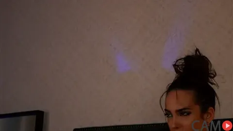 VitoriaCarusso&rsquo;s Stripchat Profile Image