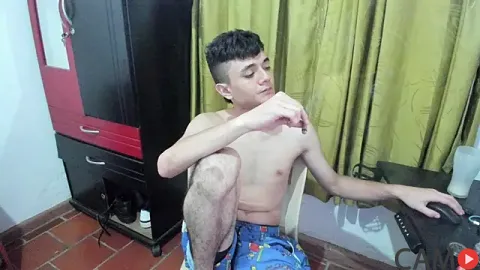 Waturox&rsquo;s Stripchat Profile Image