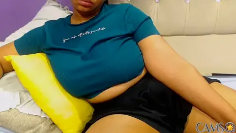 YELLOWBUSTYMELLONS’s (Stripchat) Photo